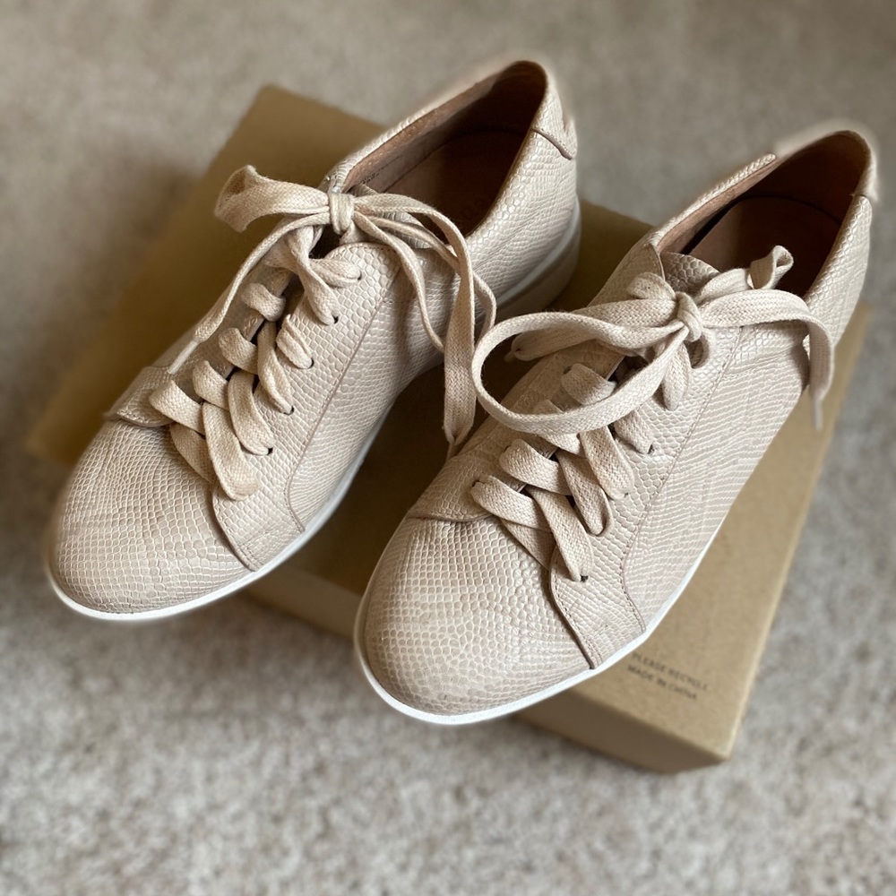 Gentle Souls Parc low-too lace-up sneaker, 6